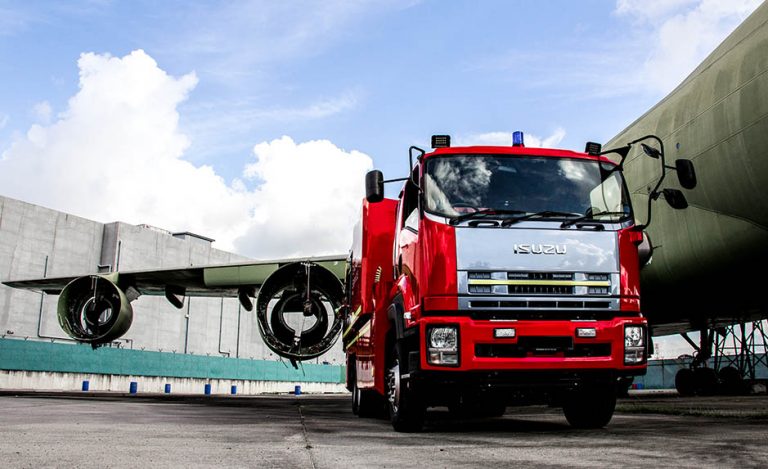 Hook lift foam tender for Changi Airport